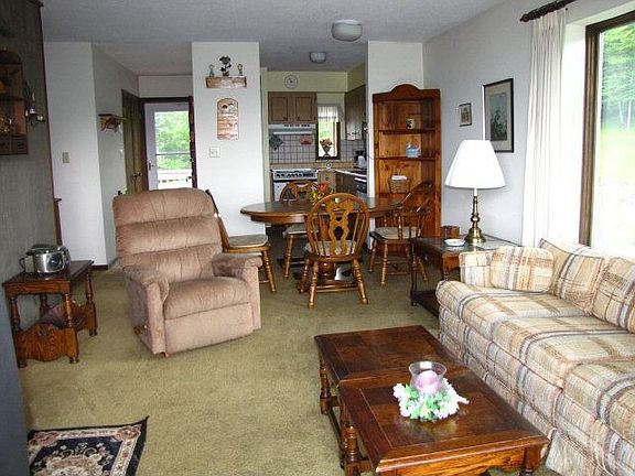 3rd image of 538 Shelter Rock Cir APT D17