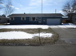 1636 S Cherry Dr, Stevensville, MI 49127