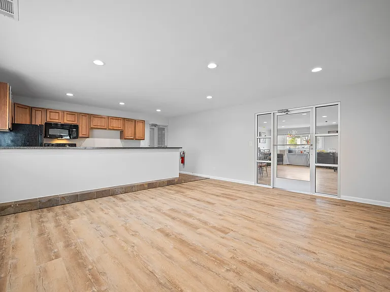 Fox Run Apartments — Photo 23