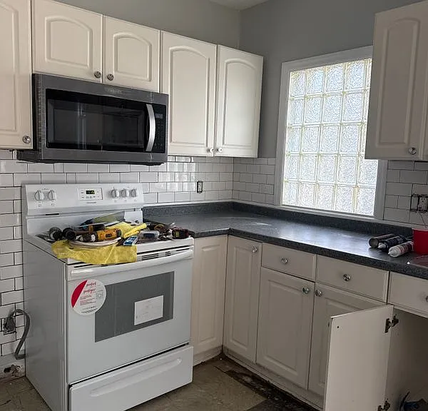 400 Greenwich Ave — Photo 2