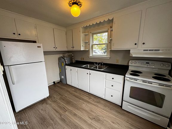 5th image of 109 Linden Street