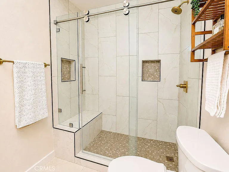 1404 Highridge St — Photo 22