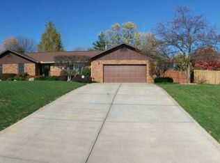 1572 Holton Run Ct, Grove City, OH