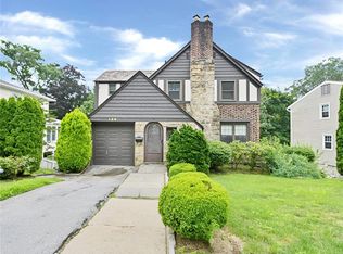 126 Brookdale Dr, Yonkers, NY 10710