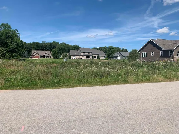 946 Gosling Way Ct #98, Menasha, WI 54952