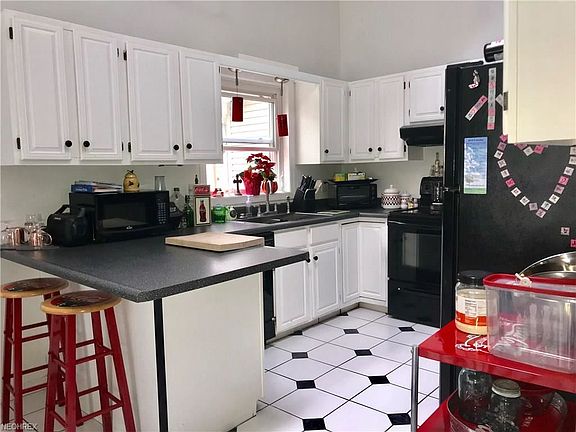 5th image of 2620 Black Oak Dr