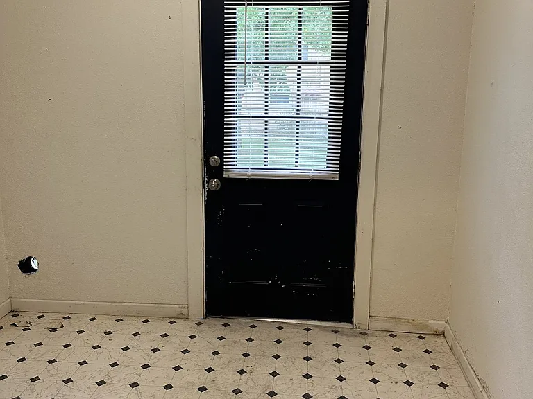 239 Taft Blvd #2 — Photo 3