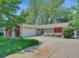 431 Redwood Dr, Lincoln, NE 68510