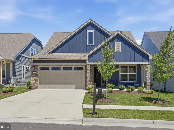 145 Cowbird St, Lake Frederick, VA 22630
