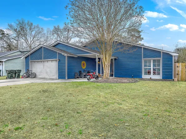 109 Coachman Ln, Summerville, SC 29486