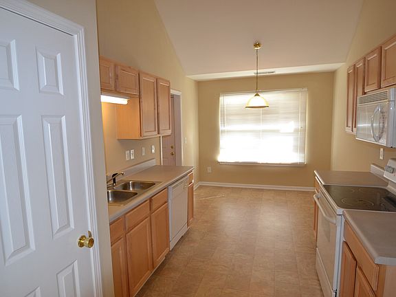 2nd image of 827 Coach House Ct