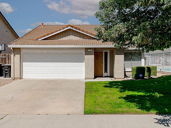 2nd image of 1205 Courtney Way