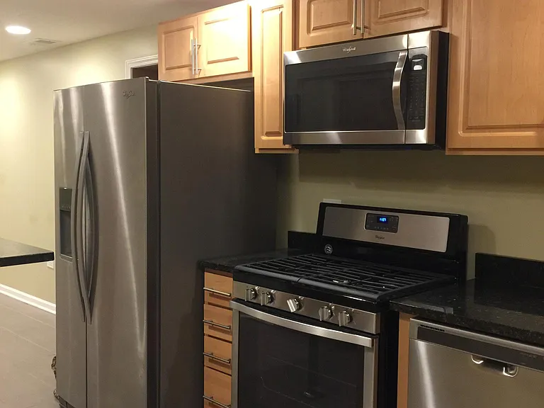 2150 N Kenneth Ave — Photo 35
