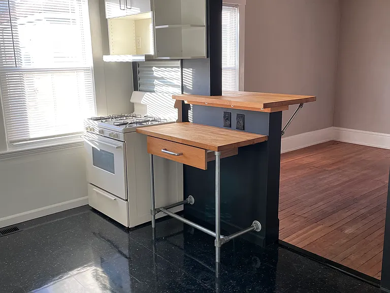 2157 W 11th St #3 — Photo 8
