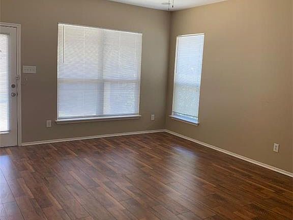 4th image of 1604 Angel Ln