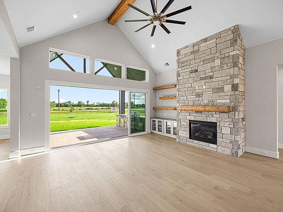 5th image of 469 Ruby Dr