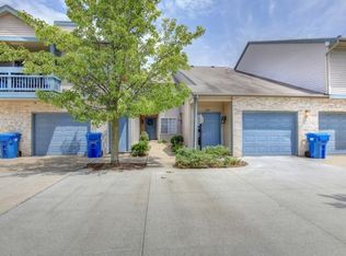 2401 Windward Blvd #105, Champaign, IL 61822