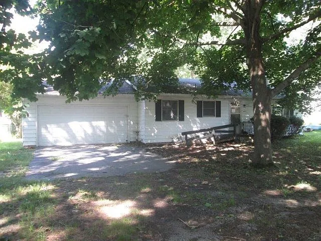 6623 N 2nd Trl photo 1