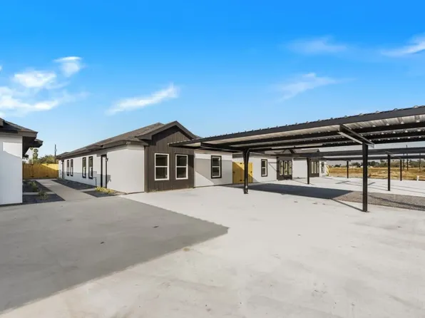 205 E Royal Palm Dr #B, Mercedes, TX 78570