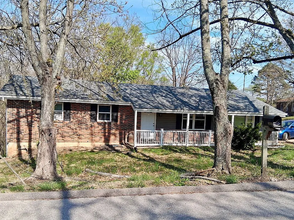 3850 Gail Dr photo 1