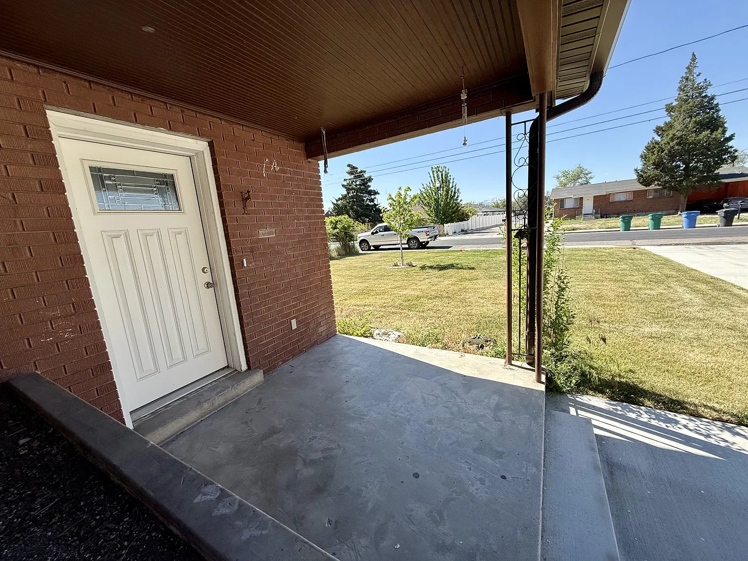 675 E - 1 — Photo 2