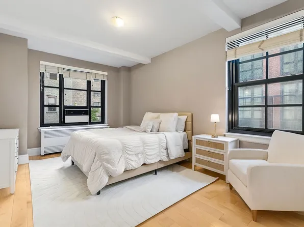 235 East 22nd Street image 5 of 14