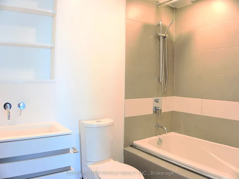 197 Yonge St #3508 — Photo 2