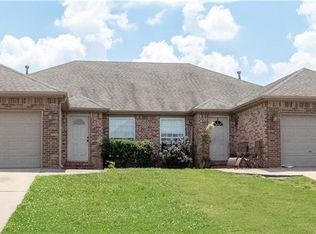 270 Copper Oaks Dr, Centerton, AR 72719