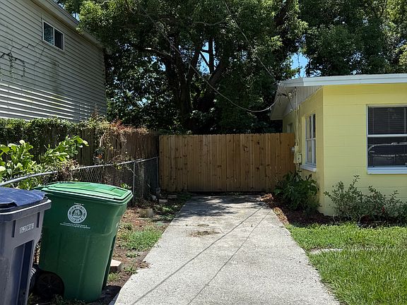 3rd image of 1509 E Ellicott St
