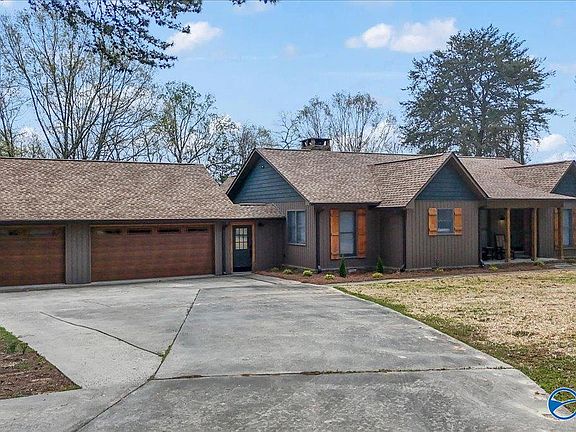 2nd image of 211 Bluff Pointe Rd