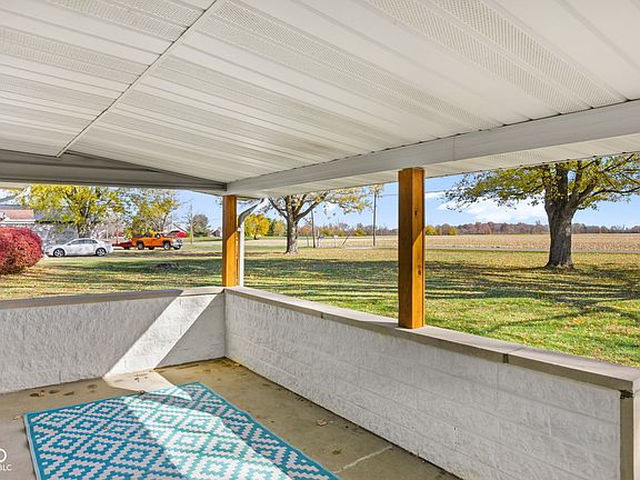 4th image of 11001 S County Road 300 W
