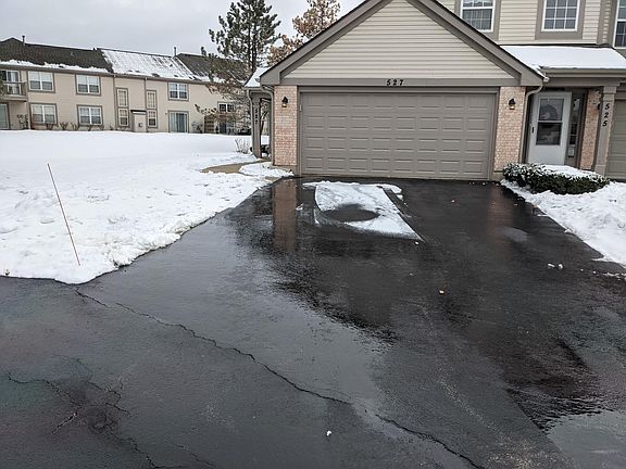 2nd image of 527 Knoxbury Ct