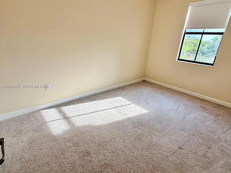 8965 NW 98th Ave — Photo 16