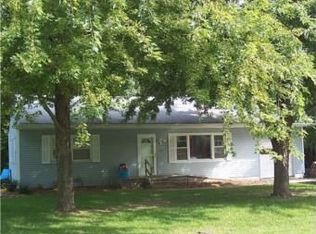 7926 Longwood Ave, Kansas City, KS 66109