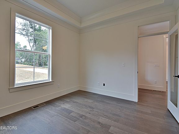 4th image of 6615 Cherry Dr