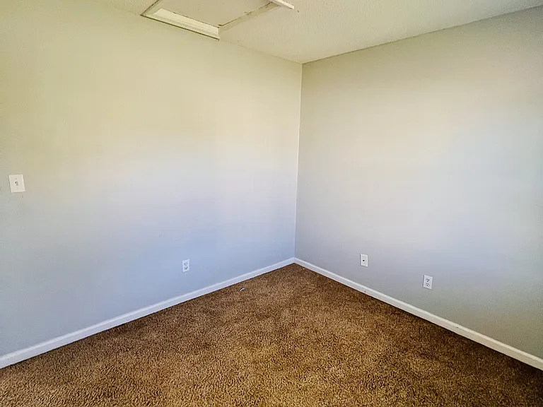105 Foxtrail Dr — Photo 15