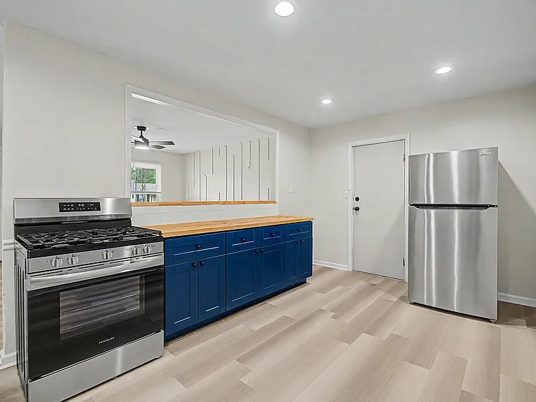 3324 Ainsworth Dr — Photo 12