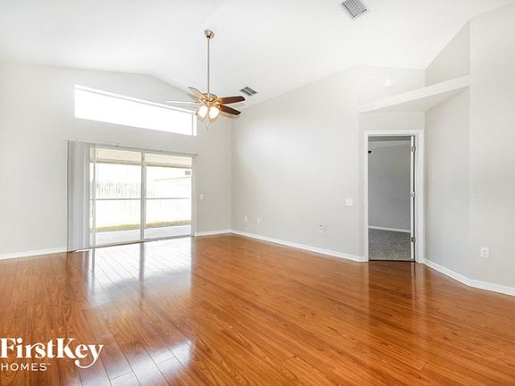 2nd image of 904 Summer Breeze Dr