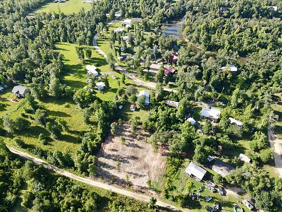 4th image of NW Cricket Rd