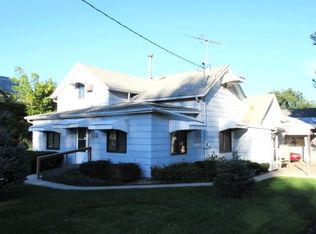 122 E 8th St N, Newton, IA 50208