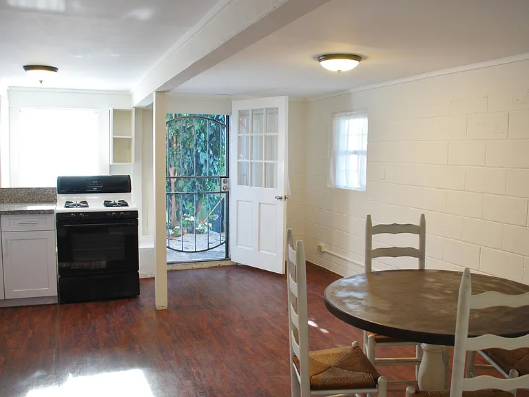 1/F Recreation room entrance
