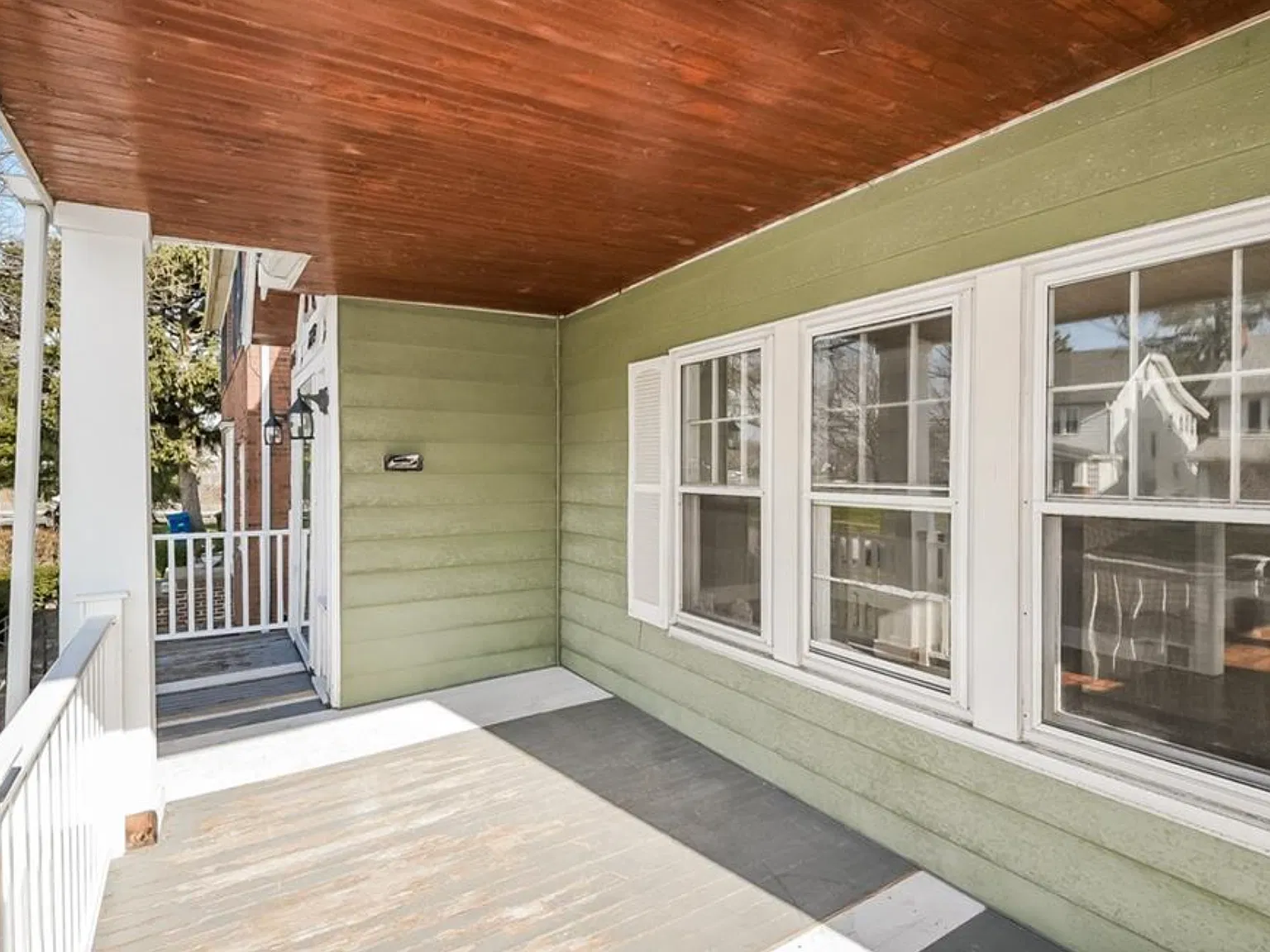 2 bed, 1180 sqft, $1,800 — Photo 2