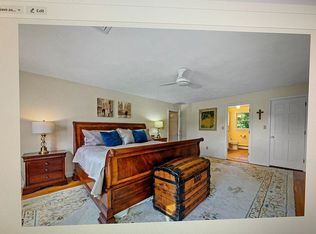 100 Old Farm Rd, North Andover, MA 01845