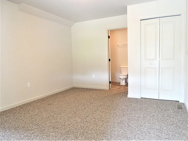 12 Arrowhead Dr — Photo 11