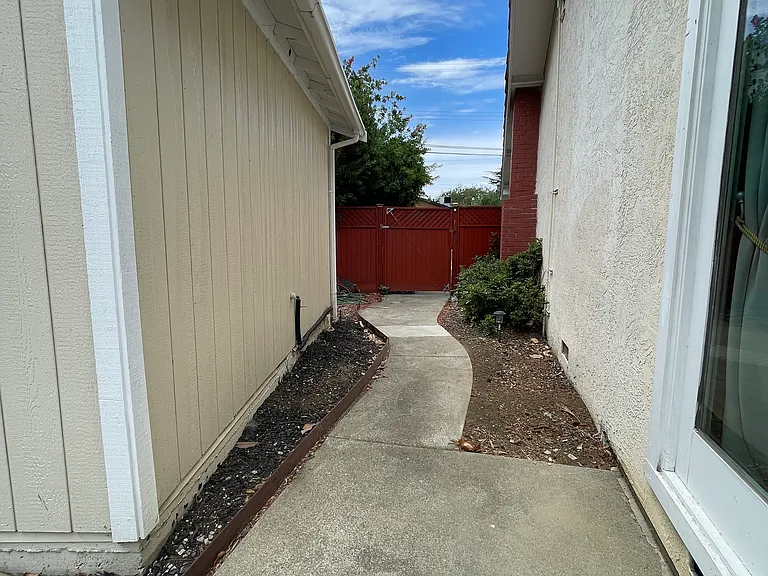 1746 Sattler Dr #B — Photo 2