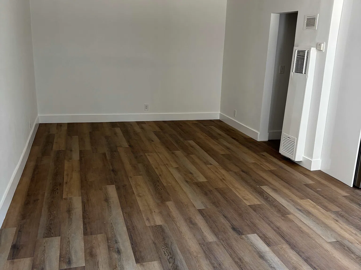 Studio, 500 sqft, $1,895 — Photo 4