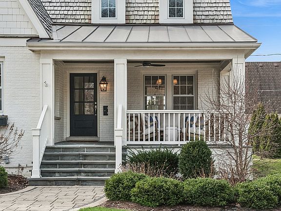 3rd image of 240 W Saint Charles Rd