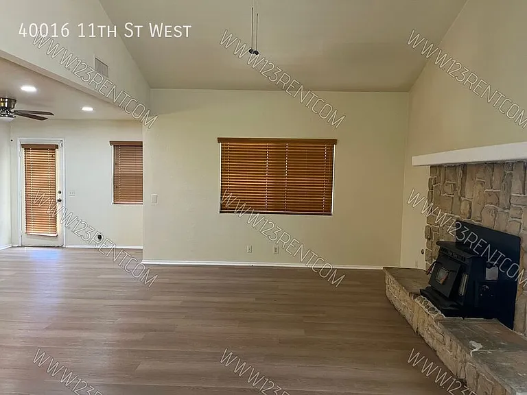 40016 11th St W — Photo 8