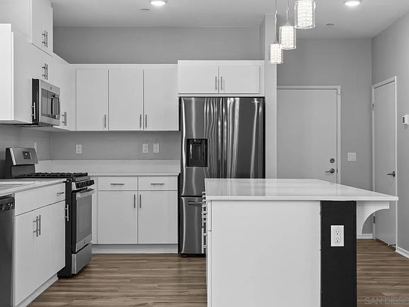 2nd image of 5223 Surfwalk Way #111