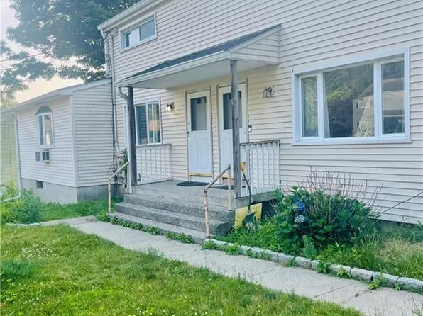 16 Mclaughlin Terrace, Derby, CT 06418